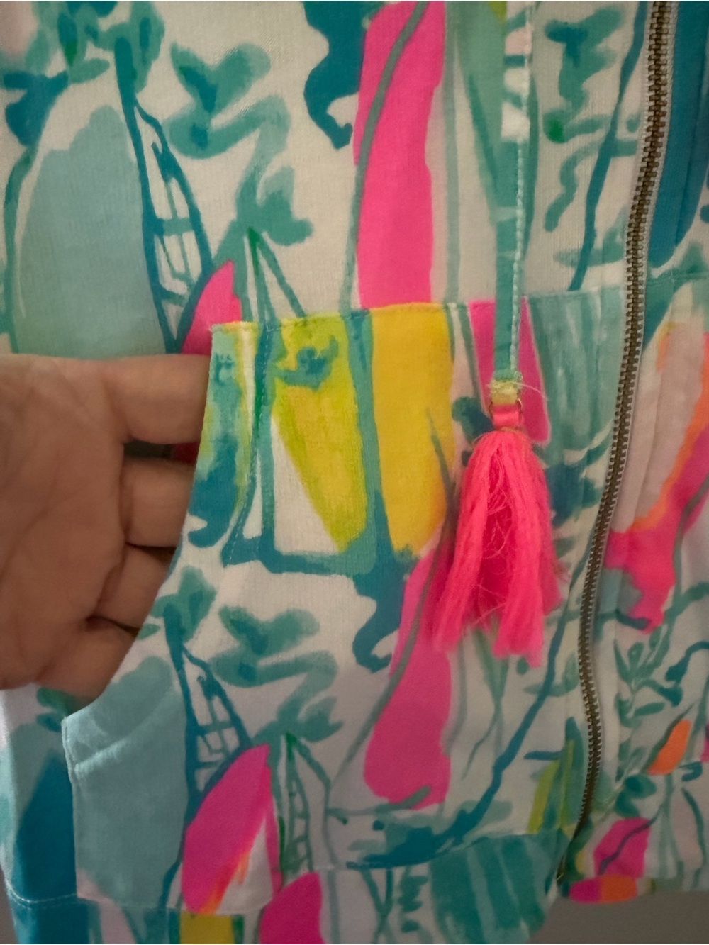 Lilly Pulitzer Vibrant Zip Up Hooded Jacket tropical print w/ neon pink tassel S - Picture 6 of 13